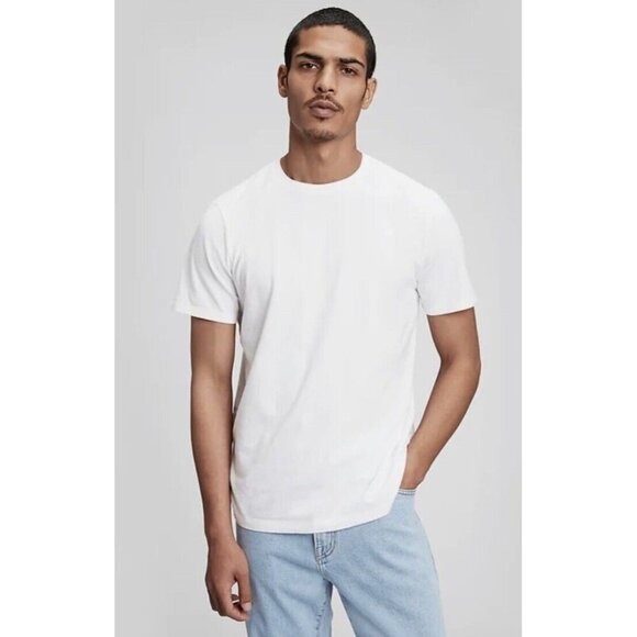 Fruit of The Loom Men's 4 Pack Dual Defense Crew Neck T-Shirts Size SP NWOT - Picture 1 of 5